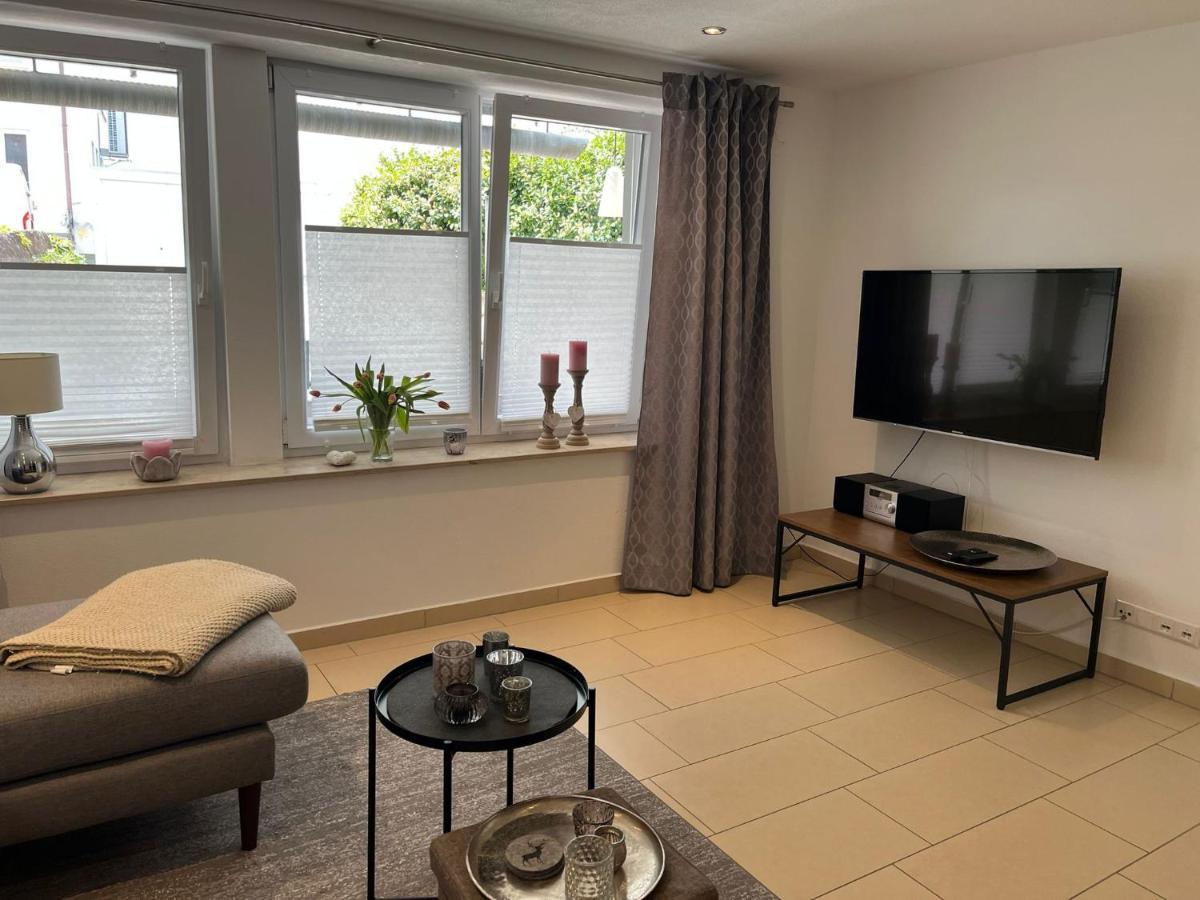 Schoene Ferienwohnung 2,5 Zimmer In Stadtnaehe Mit Eigenem Hofgarten Балинген Экстерьер фото