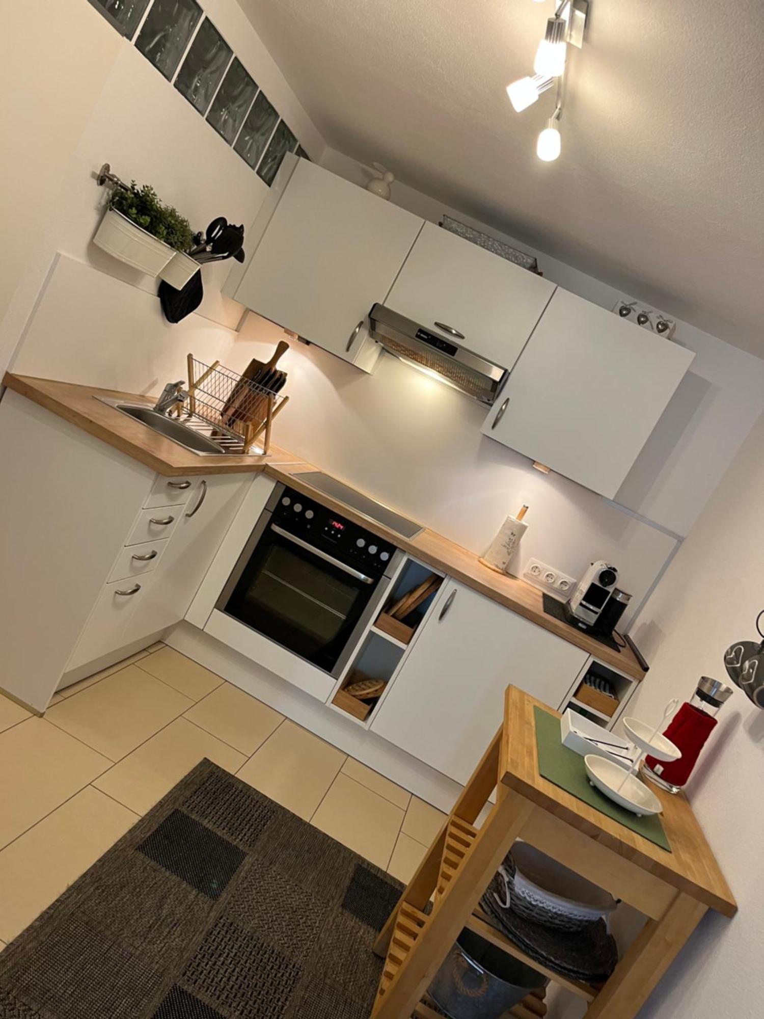 Schoene Ferienwohnung 2,5 Zimmer In Stadtnaehe Mit Eigenem Hofgarten Балинген Экстерьер фото